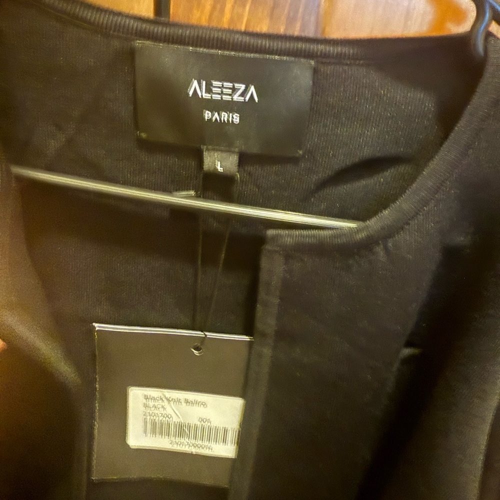 Aleeza Paris - Bolero Knit Black Cropped Jacket - Picture 4 of 7